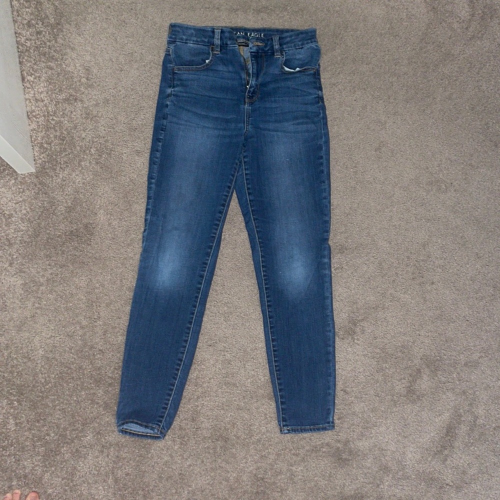 -American eagle, size 4, medium wash